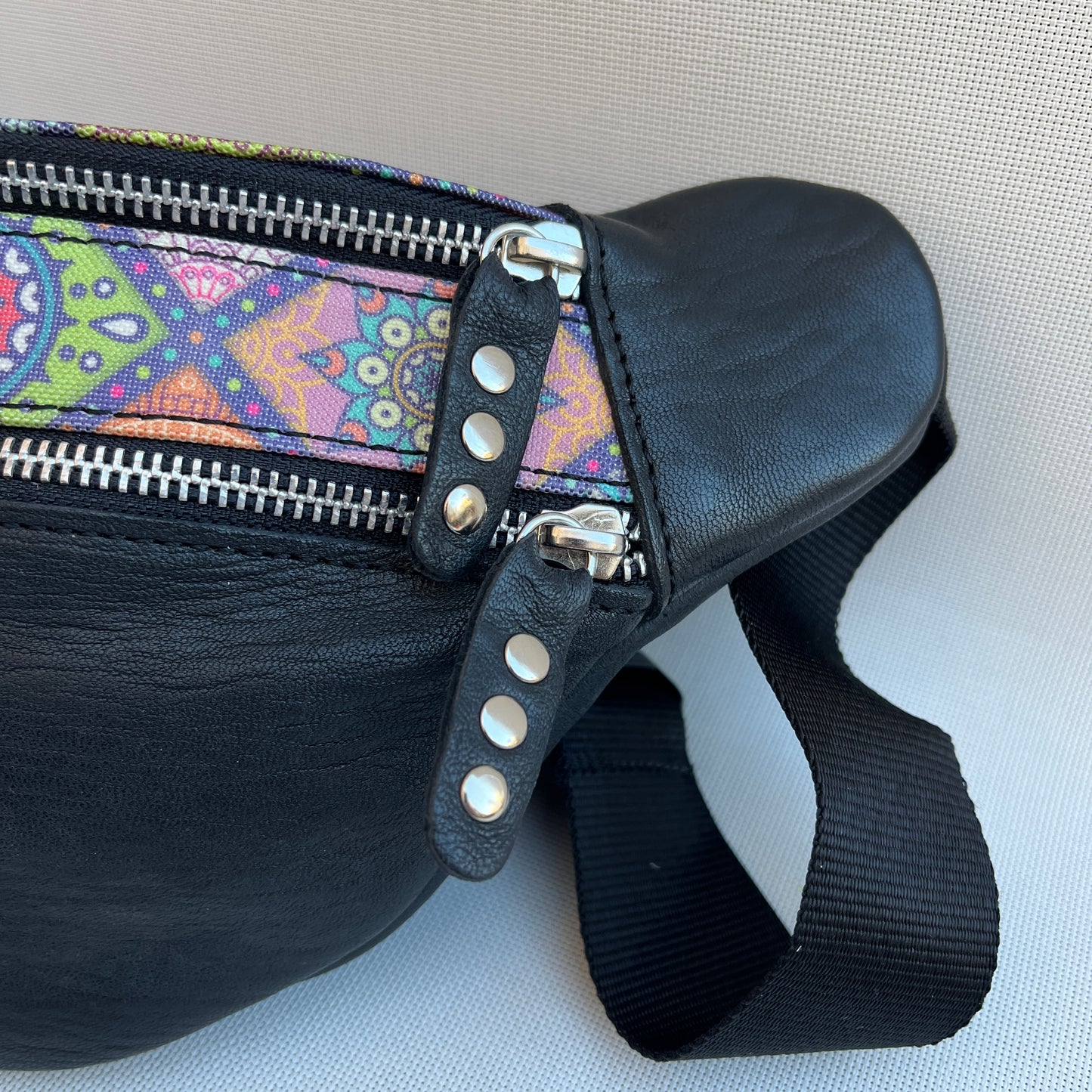 Retro Chic Special Black Mandalas · Piel natural BioCuir® · Pieza Única Núm. 12798