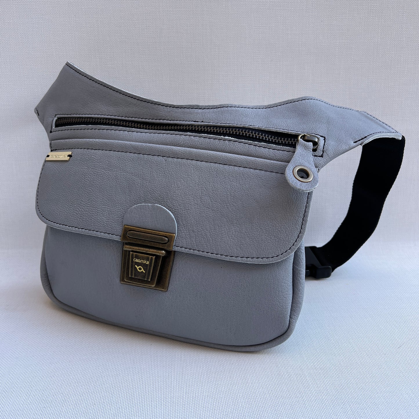 Classic Gris azulado Perla & Old Gold · Piel natural BioCuir® · Pieza Exclusiva Núm. 12877