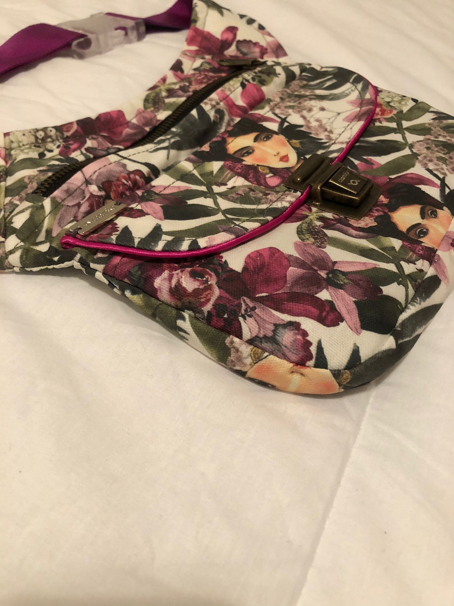 Special FridaCool & Old Gold · Pieza Única Núm. 8568