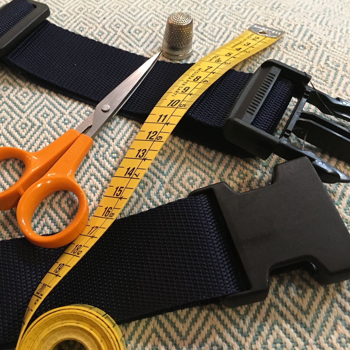 Adjust adjustable waist strap