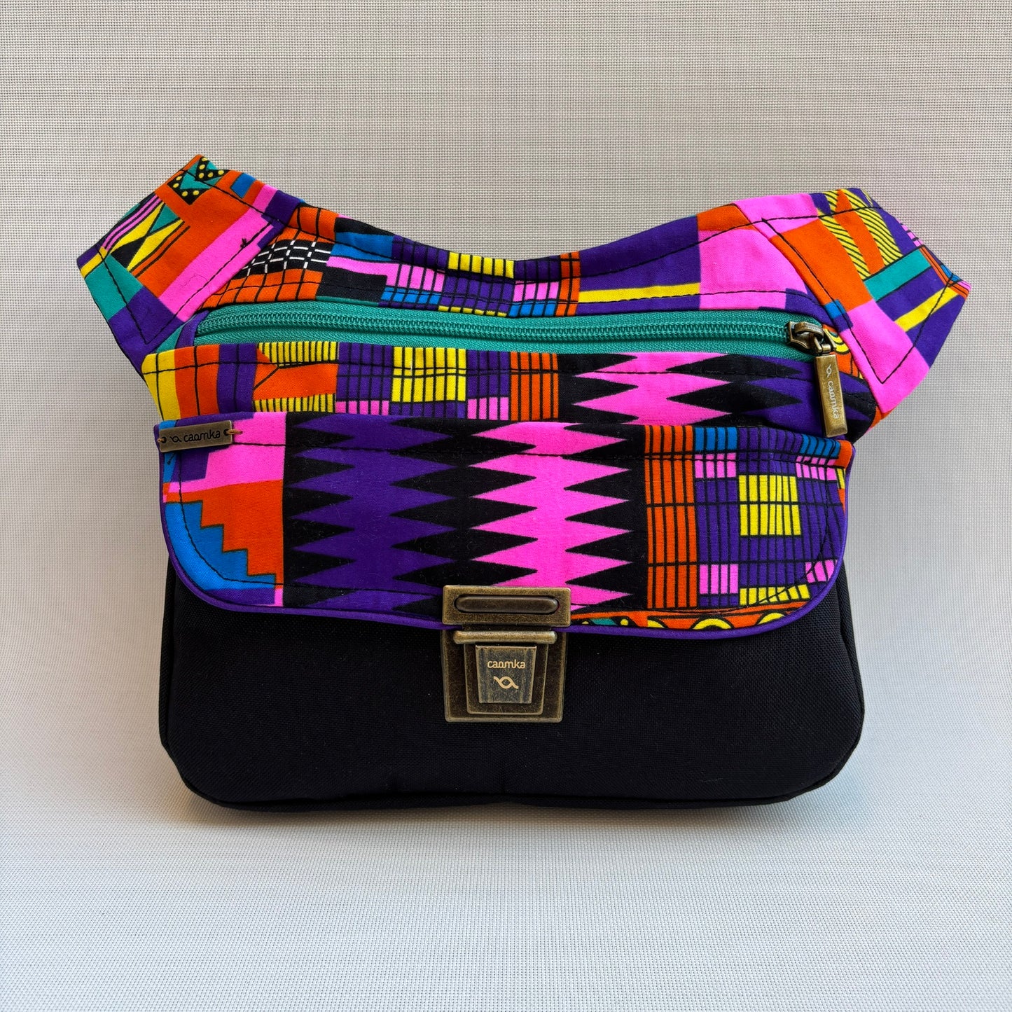 Riñonera "Special Black African Colors" · Impermeable · Pieza Única Núm. 16864