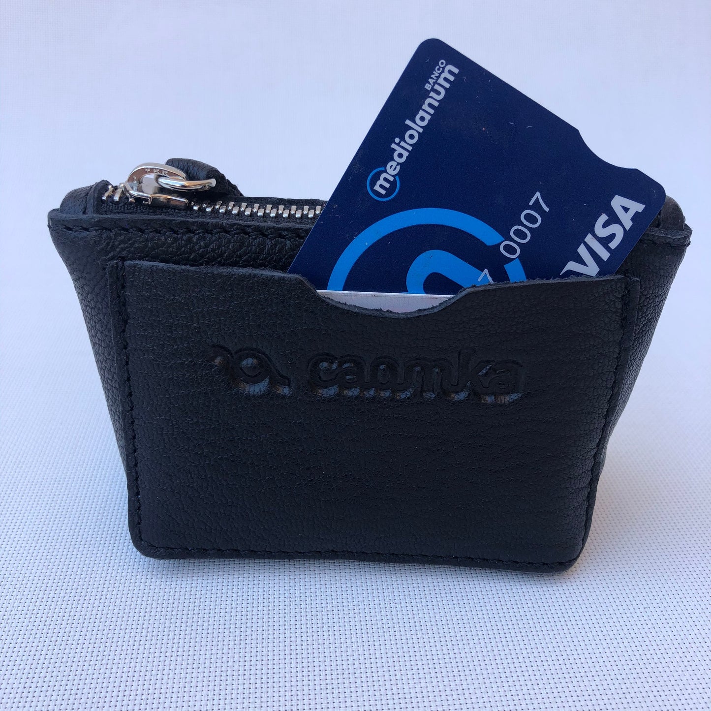 Monedero Wink CAOMKA · Piel natural · Pieza Exclusiva Núm. 15632