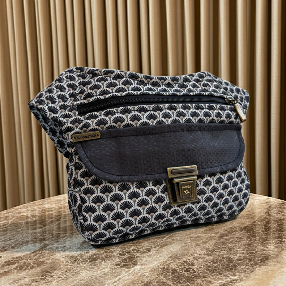 Riñonera "Japanese Waves" · Impermeable · Pieza Única Núm. 18376