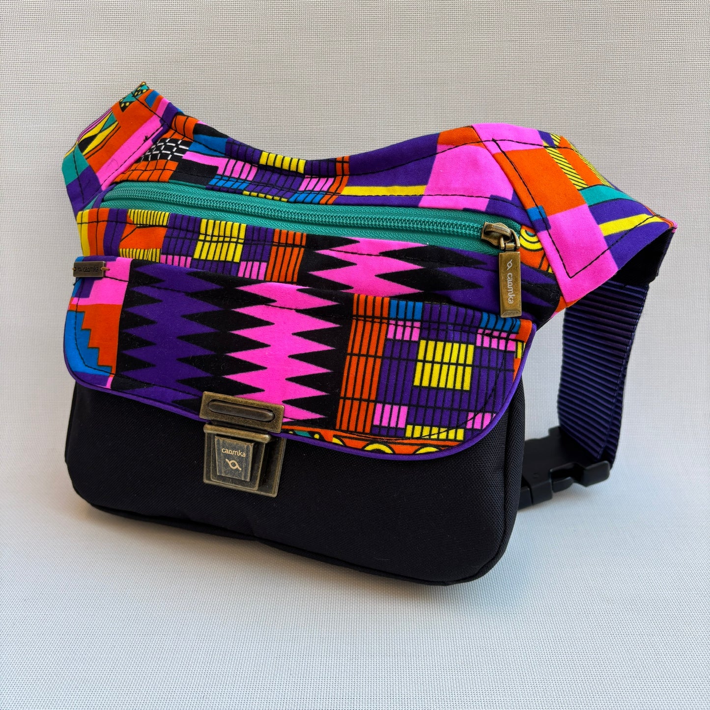 Riñonera "Special Black African Colors" · Impermeable · Pieza Única Núm. 16864
