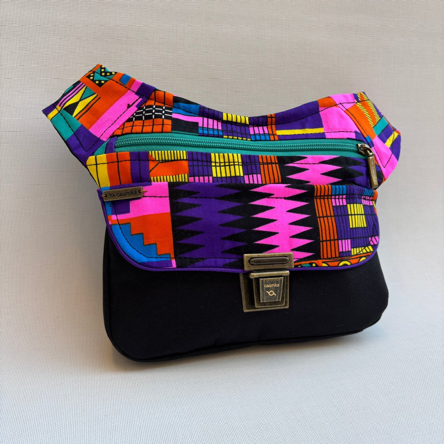 Riñonera "Special Black African Colors" · Impermeable · Pieza Única Núm. 16864
