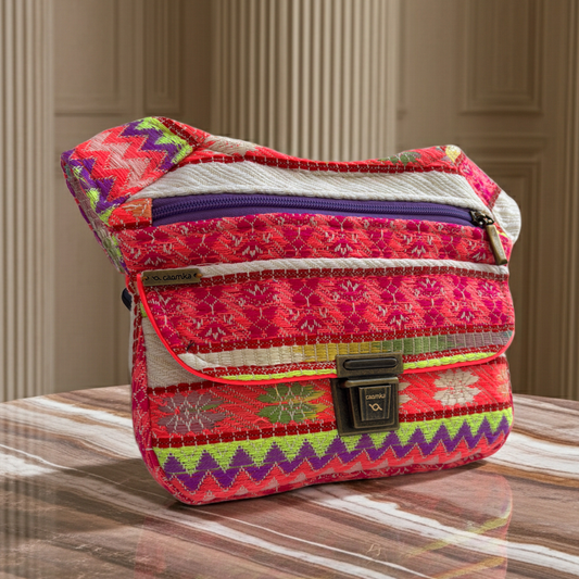 Riñonera “Special India Energy Fluor” · Pieza Única Núm. 18418