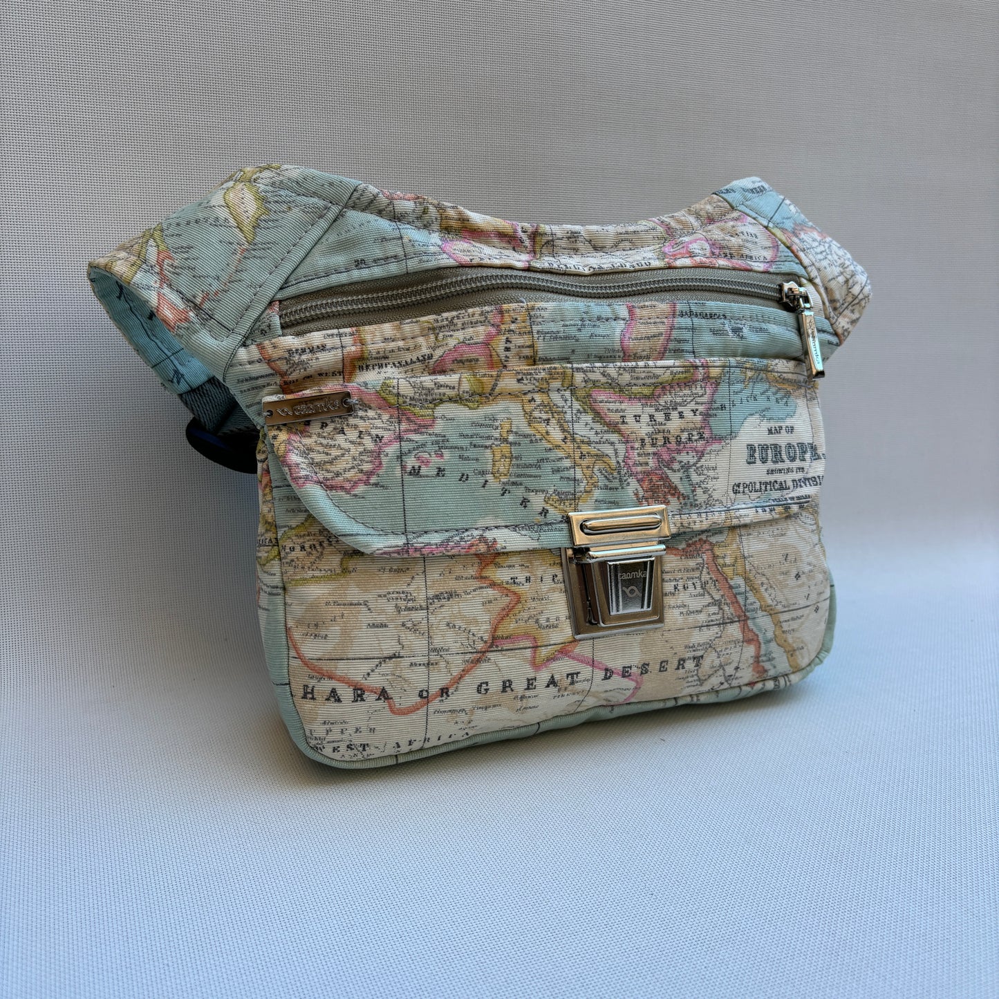 Spezielle Weltkarte + Gesäßtasche Einzelstück Nr. 11951