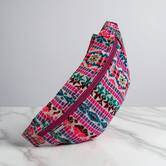 Riñonera - Bandolera Retrochic Mónica “Folk Fucsia” · Pieza Única Núm. 19151