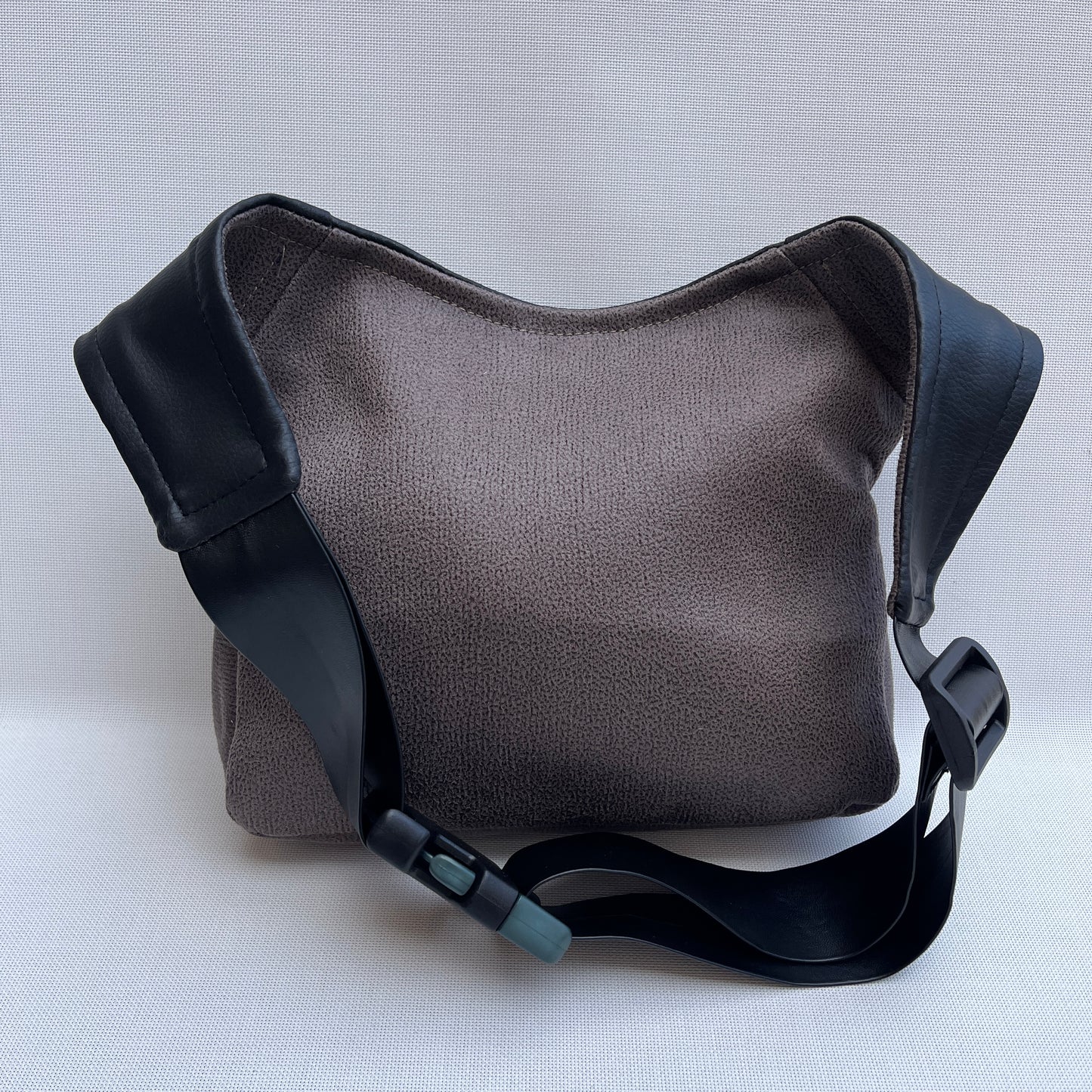 Special Black Elegant Leatherette Exclusive Piece No. 13394