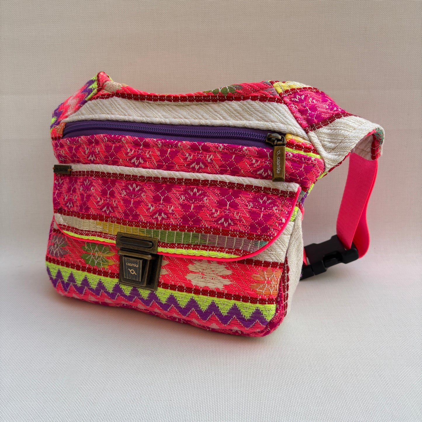 Riñonera “Special India Energy Fluor” · Pieza Única Núm. 18418