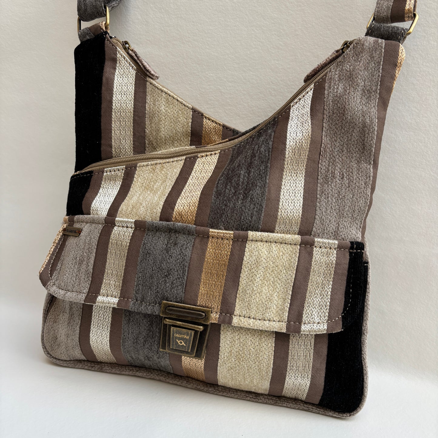 Bolso Bandolera Súper Caomka "Natural Stripes" · Pieza Única Núm. 19260