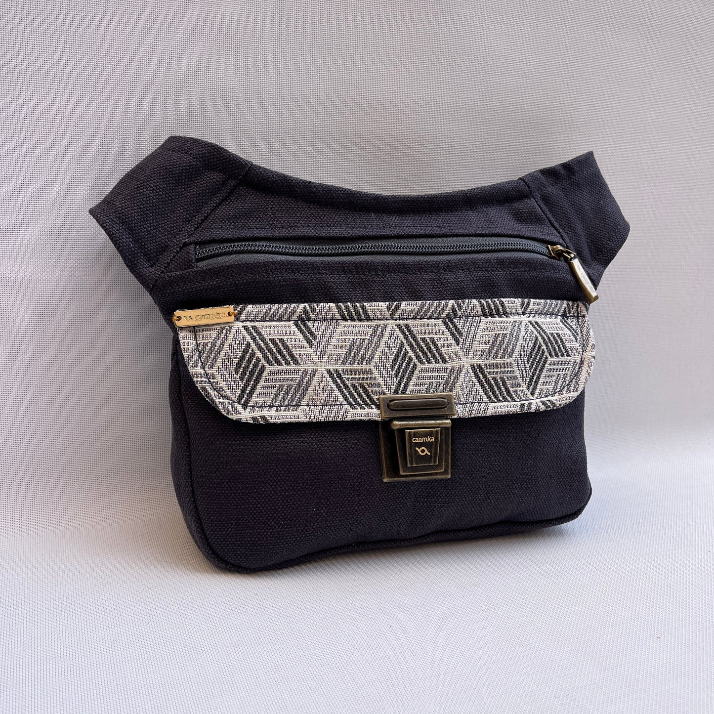Special Gray Geometric + Bolsillo trasero · Pieza Única Núm. 15276