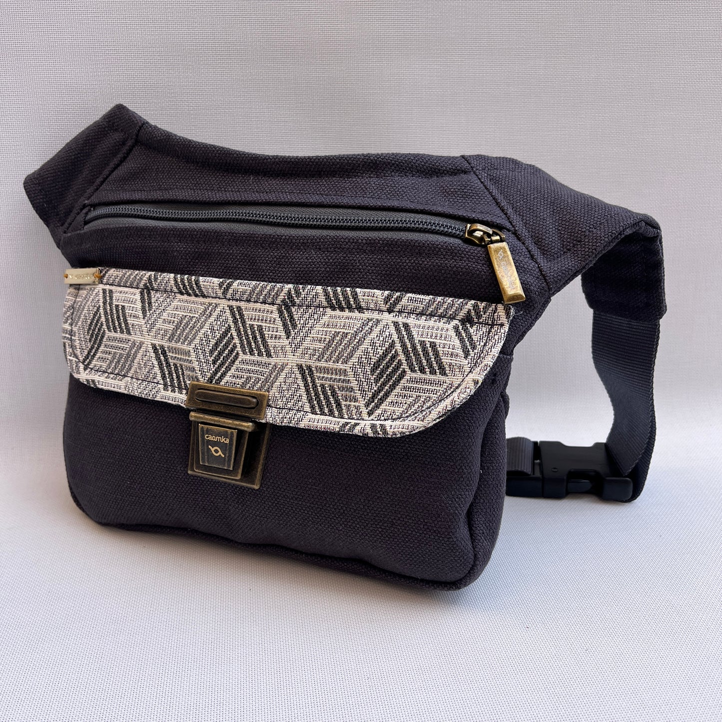 Special Gray Geometric + Bolsillo trasero · Pieza Única Núm. 15276