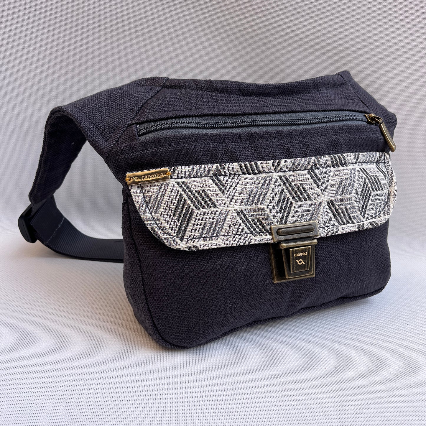 Special Gray Geometric + Bolsillo trasero · Pieza Única Núm. 15276