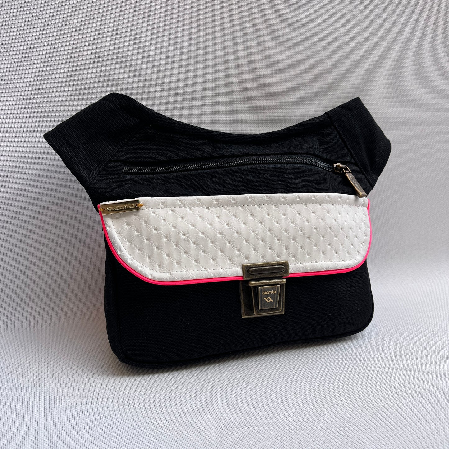 Special Chic Black & White · Pieza Única Núm. 15310