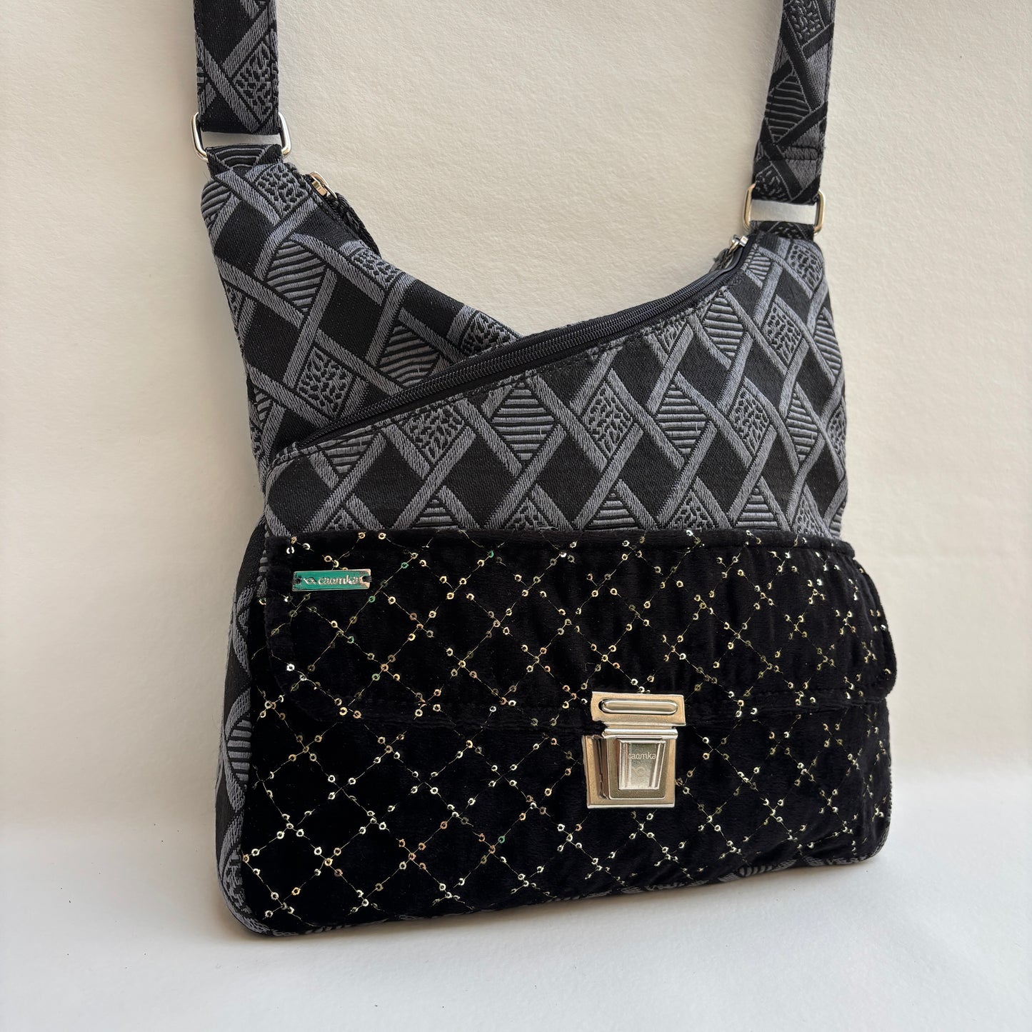 Bolso Bandolera Súper Caomka "Special Elegant India" · Pieza Única Núm. 19253