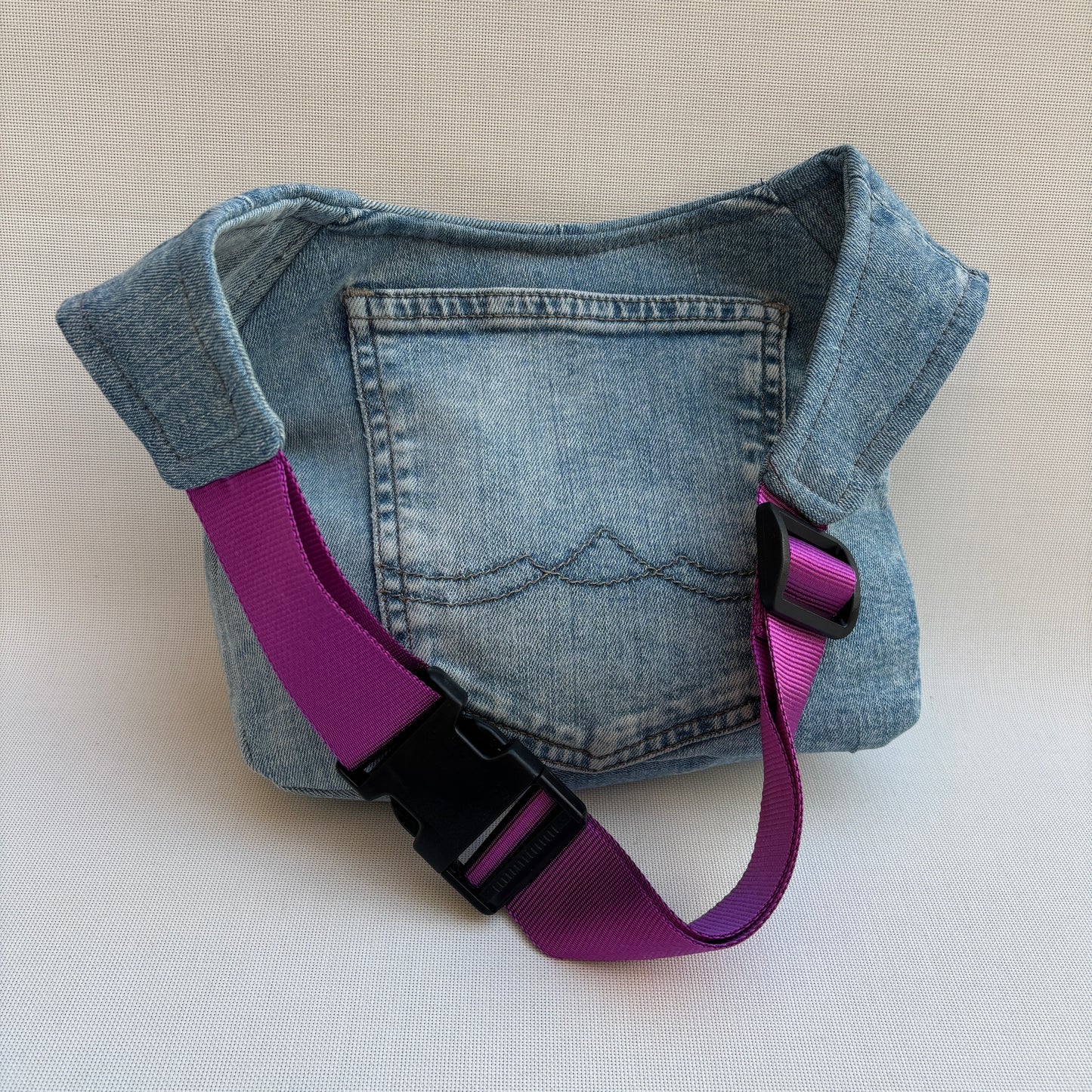 Riñonera “Special ♻️ Jeans Recycled ♻️ ” · Pieza Única Núm. 18441