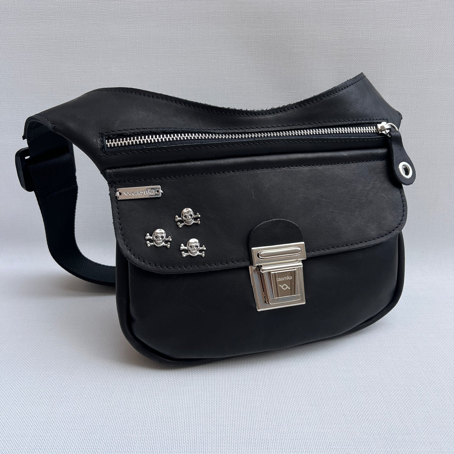 Premium Black & Skulls · Piel - Cuero · Pieza Exclusiva Núm. 15328