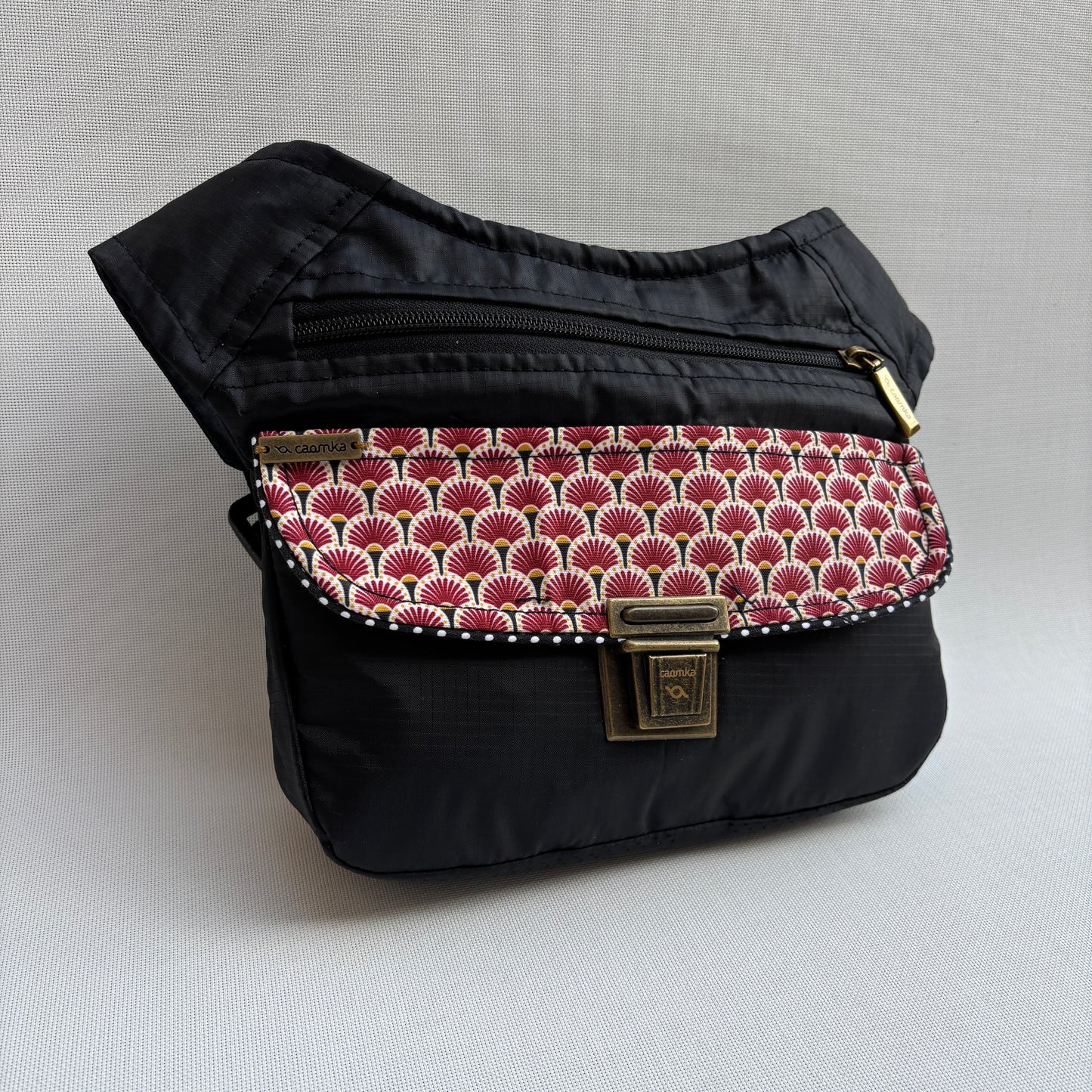 Riñonera "Black Persian" · Impermeable · Pieza Exclusiva Núm. 16927
