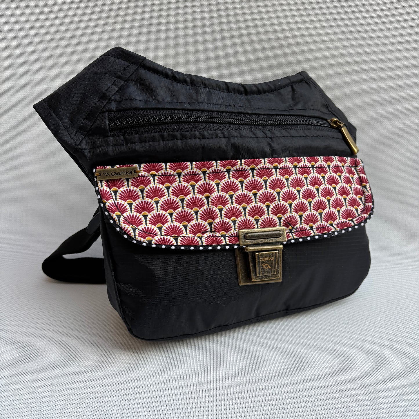 Riñonera "Black Persian" · Impermeable · Pieza Exclusiva Núm. 16927