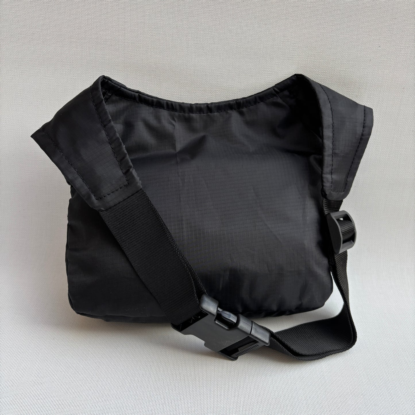 Riñonera "Black Persian" · Impermeable · Pieza Exclusiva Núm. 16927