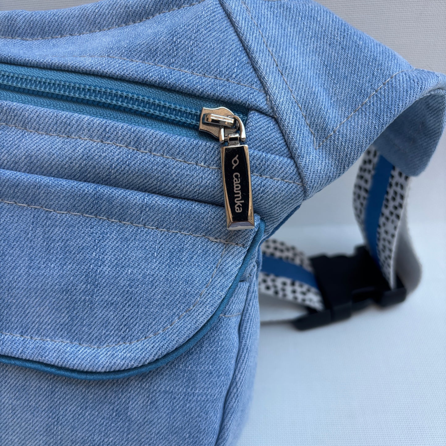 Riñonera "Sweet" ♻️ Jeans Recycled ♻️ · Pieza Única Núm. 17870