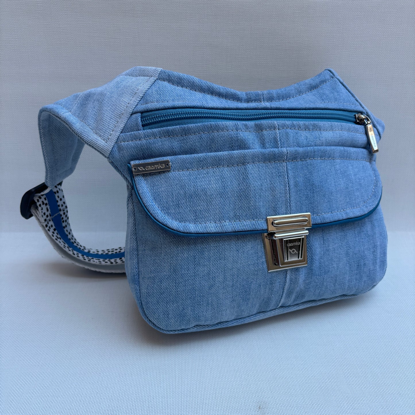 Riñonera "Sweet" ♻️ Jeans Recycled ♻️ · Pieza Única Núm. 17870