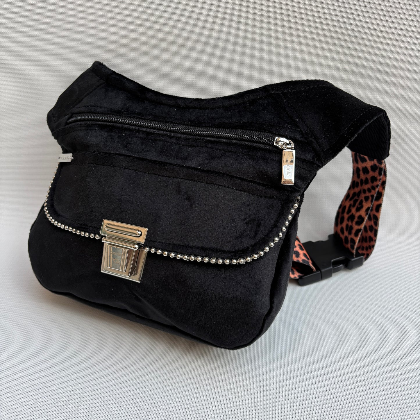 Riñonera "Elegant Black Top" · Terciopelo · Pieza Única Núm. 16916