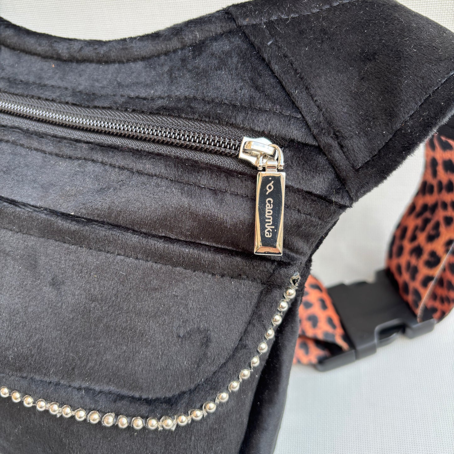 Riñonera "Elegant Black Top" · Terciopelo · Pieza Única Núm. 16916