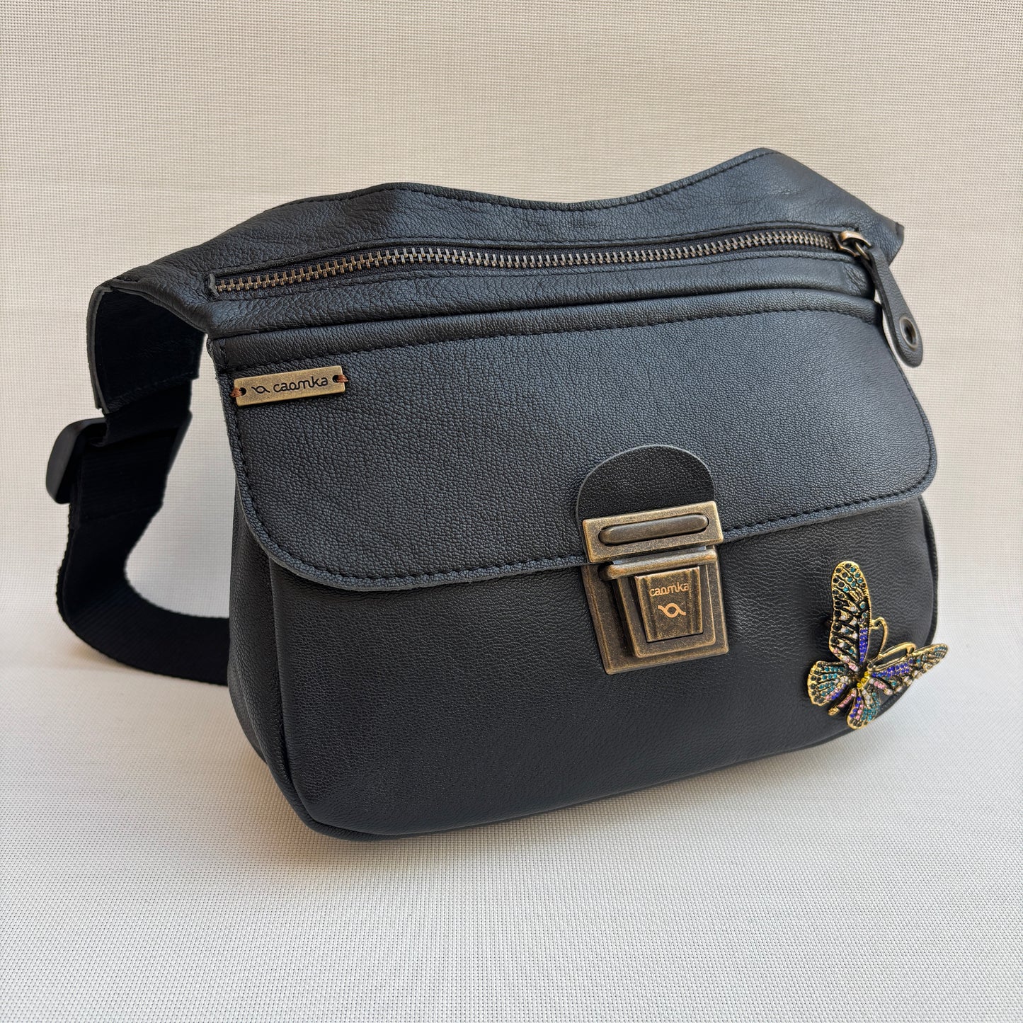 Premium Black & Butterfly · Piel - Cuero · Pieza Única Núm. 18476