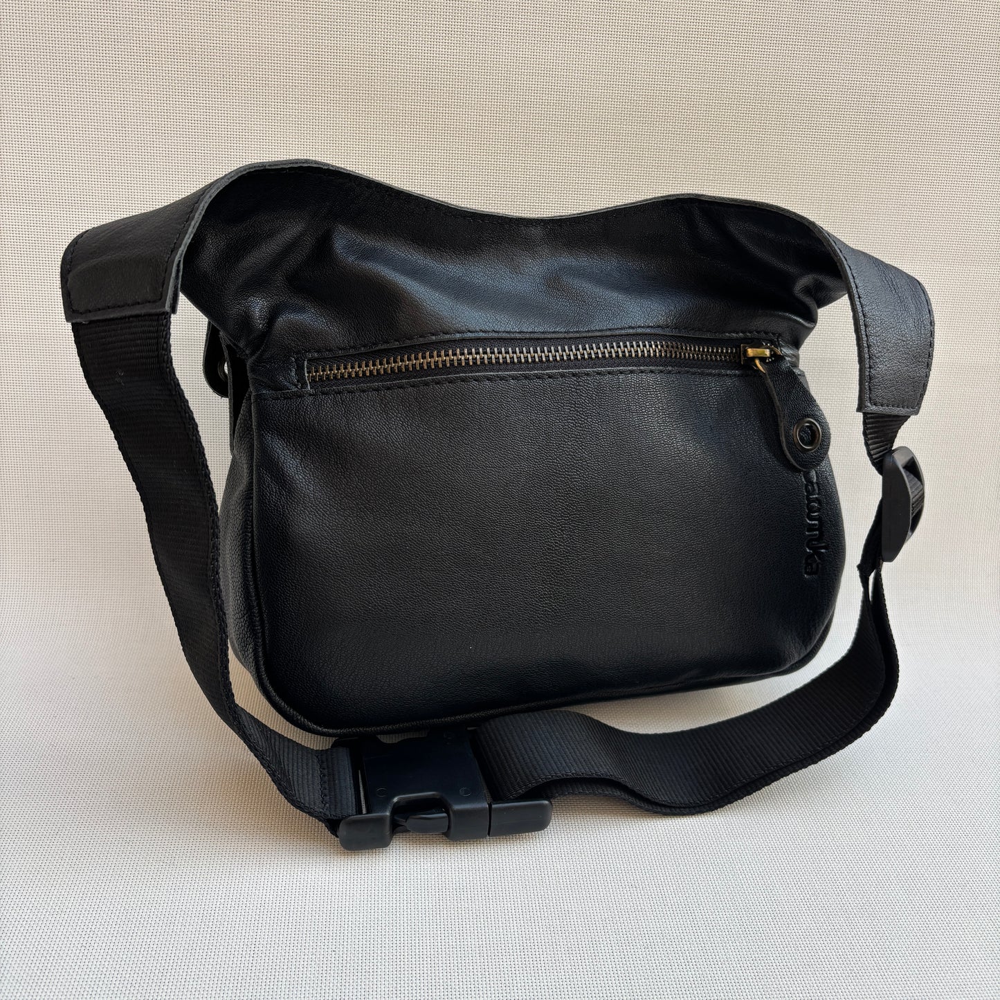 Premium Black & Butterfly · Piel - Cuero · Pieza Única Núm. 18476