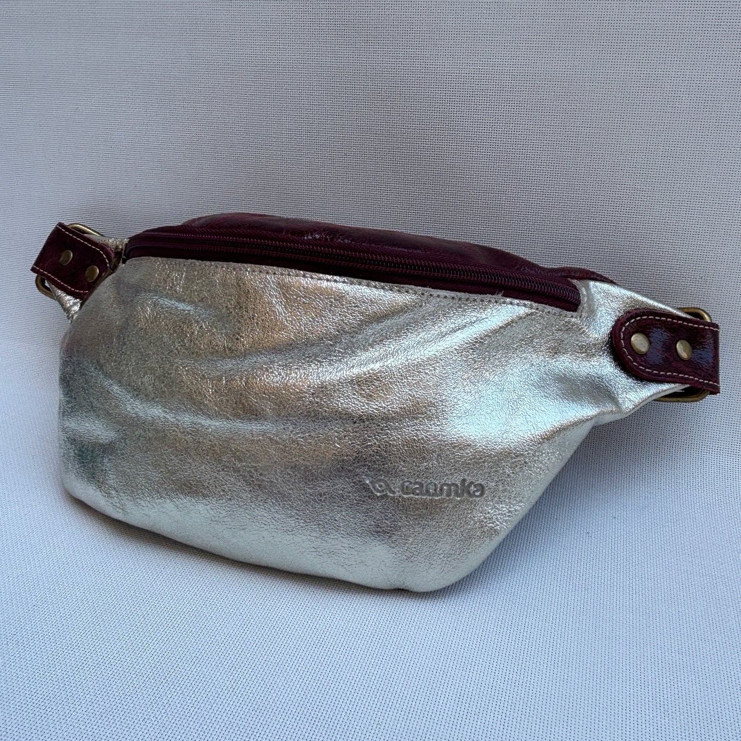 Riñonera "Premium Retro Chic Golden Burdeos" · Piel / Cuero · Pieza Exclusiva Núm. 17829