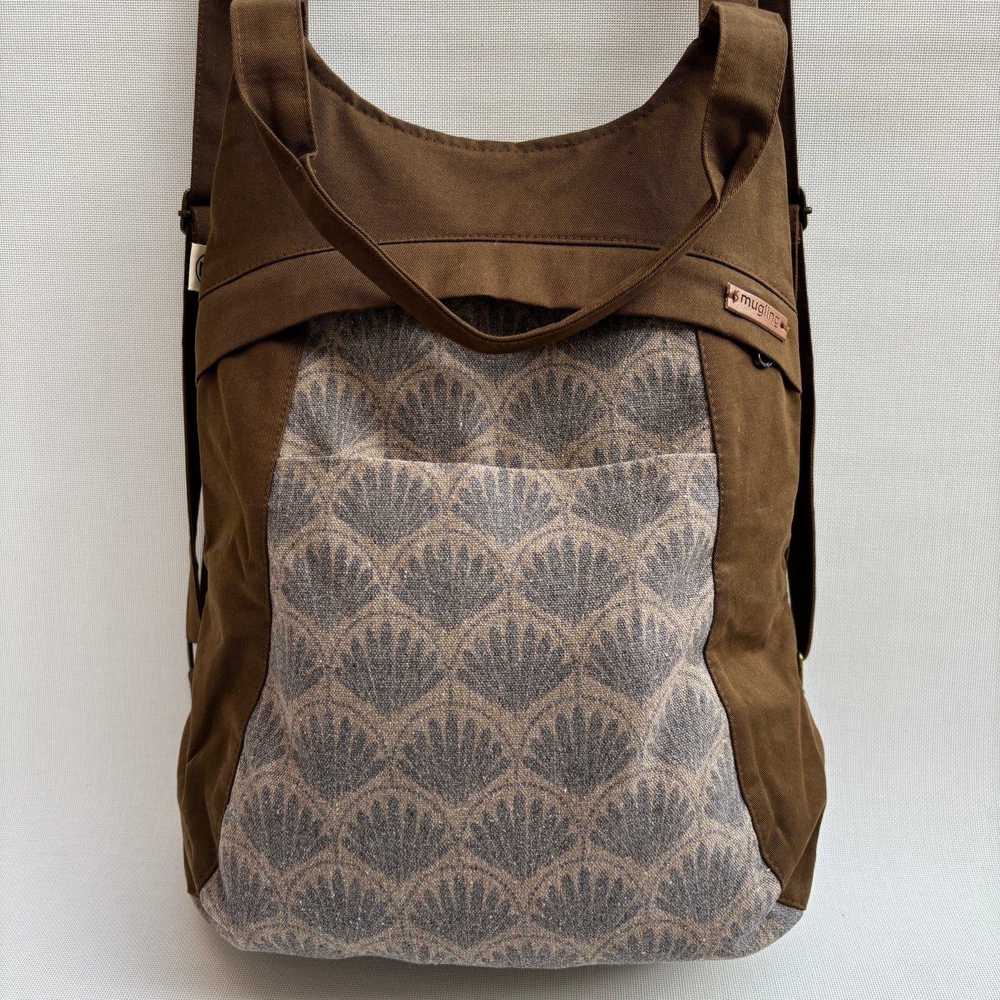 Mochila "Bhaktapur" Camel  · Pieza 16920