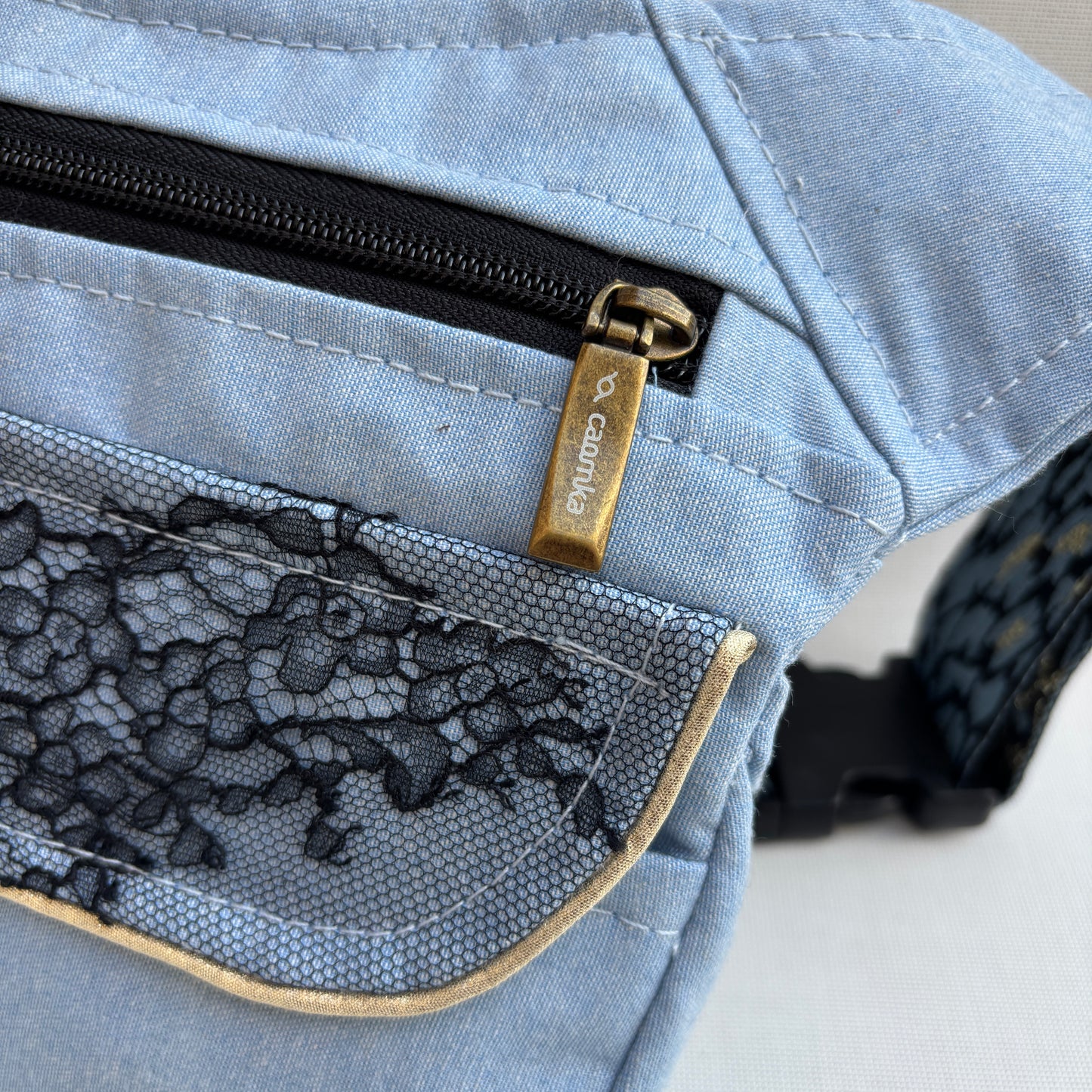 Riñonera "Elegant Sky Blue Top" + Bolsillo trasero · Pieza Única Núm. 18475