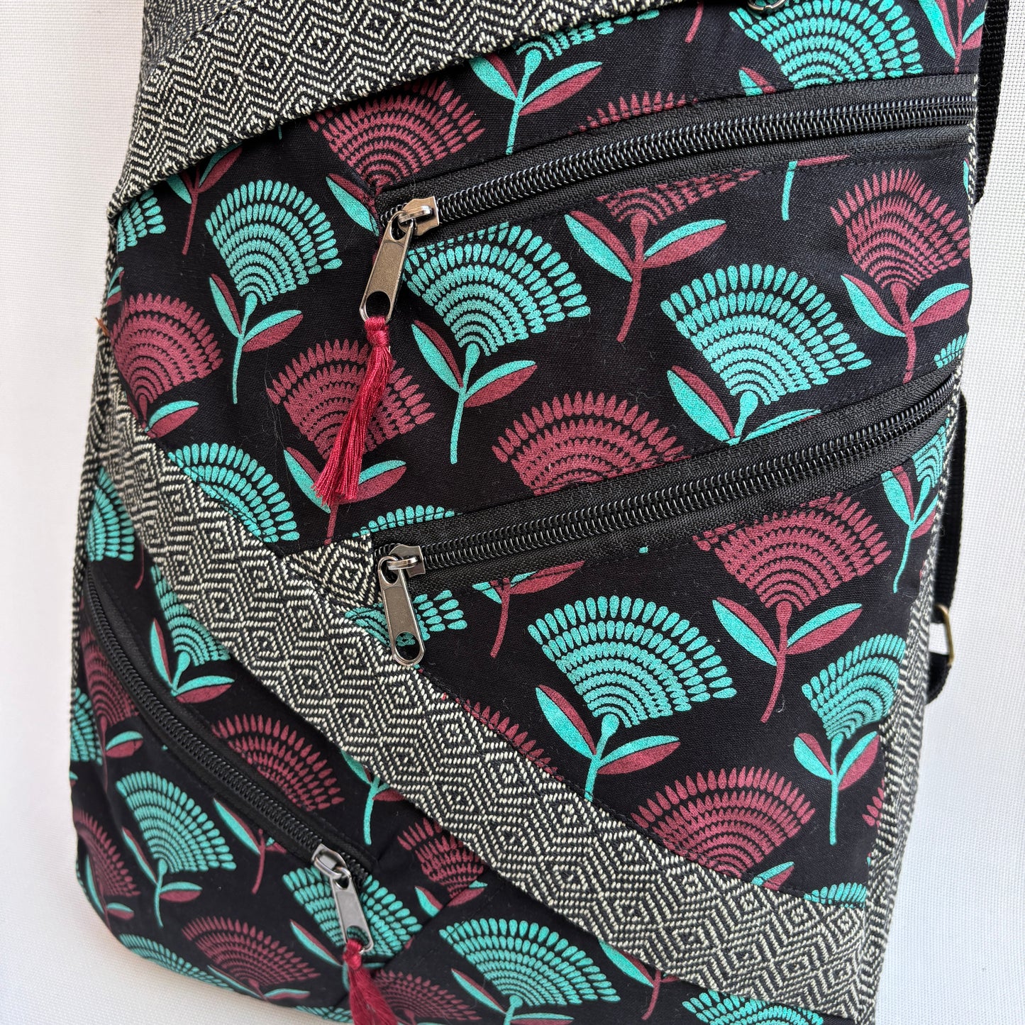 Mochila Multibolsillos "Sagarmatha" · Pieza 16926