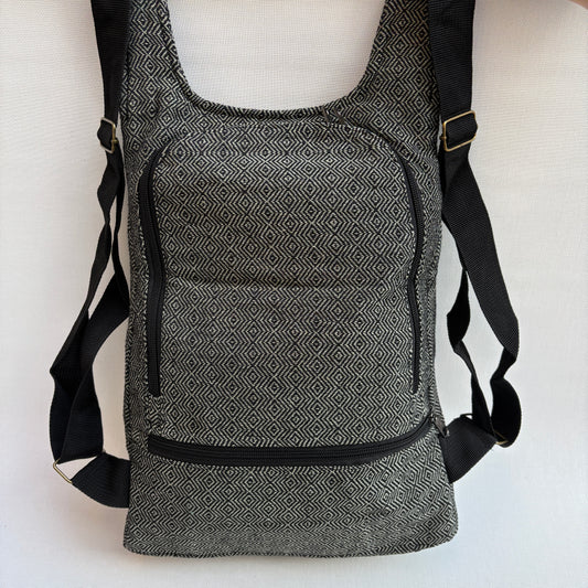 Mochila Multibolsillos "Sagarmatha" · Pieza 16926