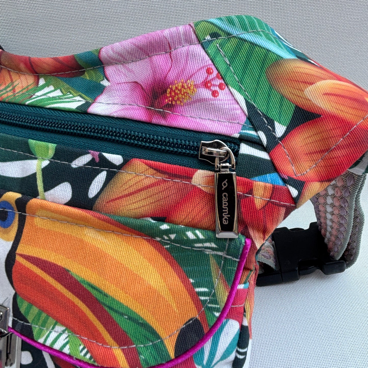 Riñonera "Special Tropical Top" · Pieza Única Núm. 17808