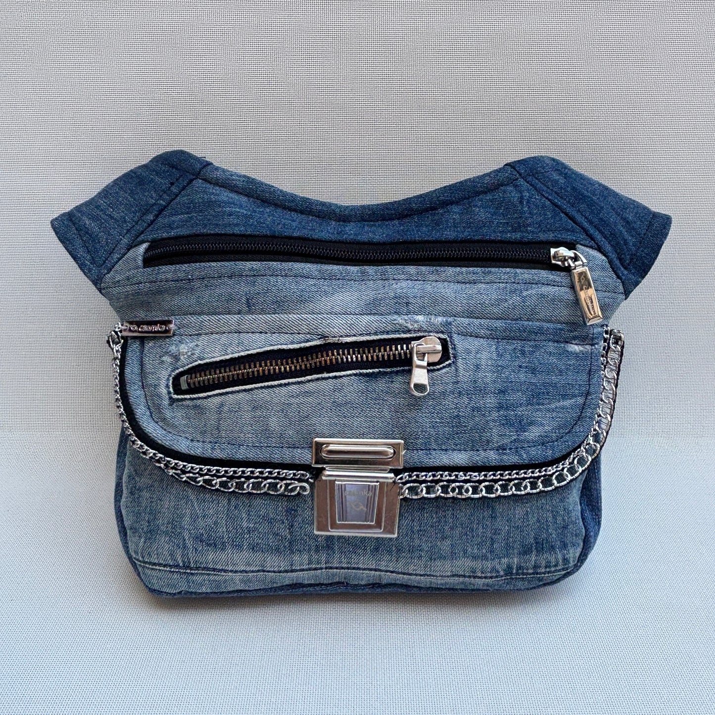 Riñonera "Special ♻️ Jeans Recycled ♻️ Súper Top + Bolsillo trasero con doble cremallera · Pieza Única Núm. 17823