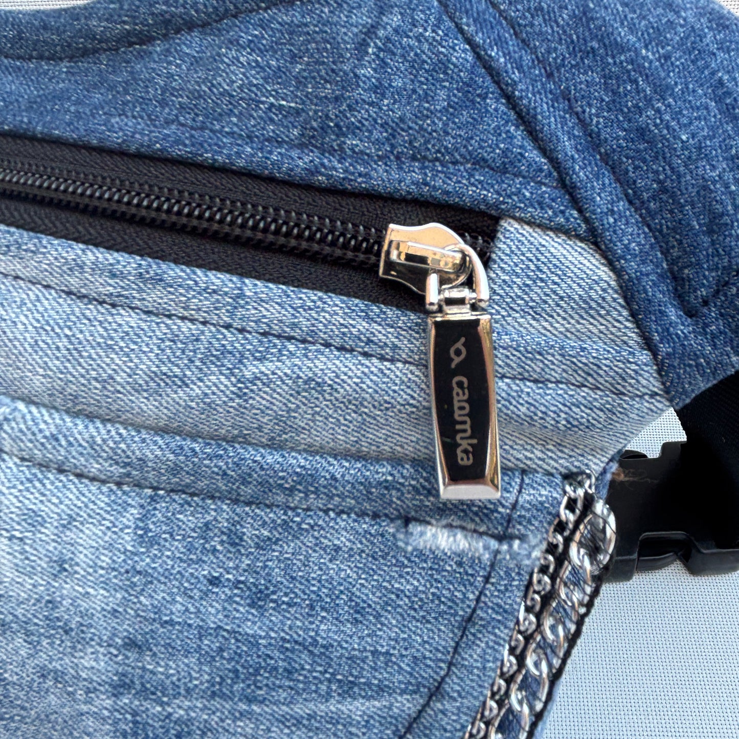 Riñonera "Special ♻️ Jeans Recycled ♻️ Súper Top + Bolsillo trasero con doble cremallera · Pieza Única Núm. 17823