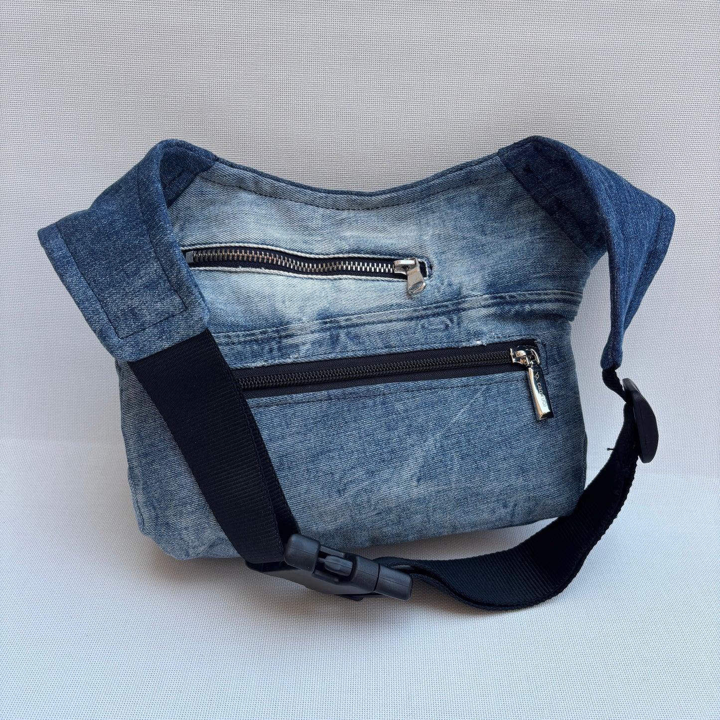 Riñonera "Special ♻️ Jeans Recycled ♻️ Súper Top + Bolsillo trasero con doble cremallera · Pieza Única Núm. 17823