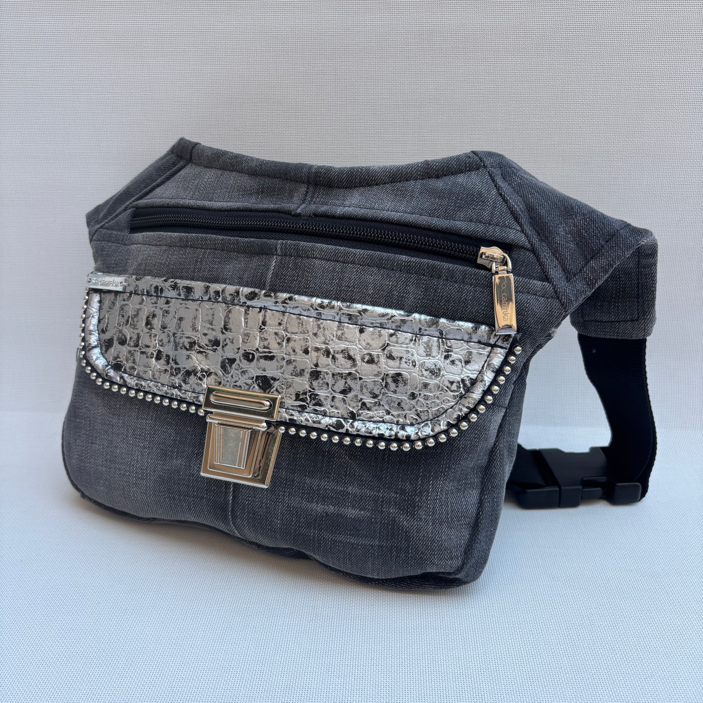 Riñonera "Special ♻️ Jeans Recycled ♻️ · Pieza Única Núm. 17825