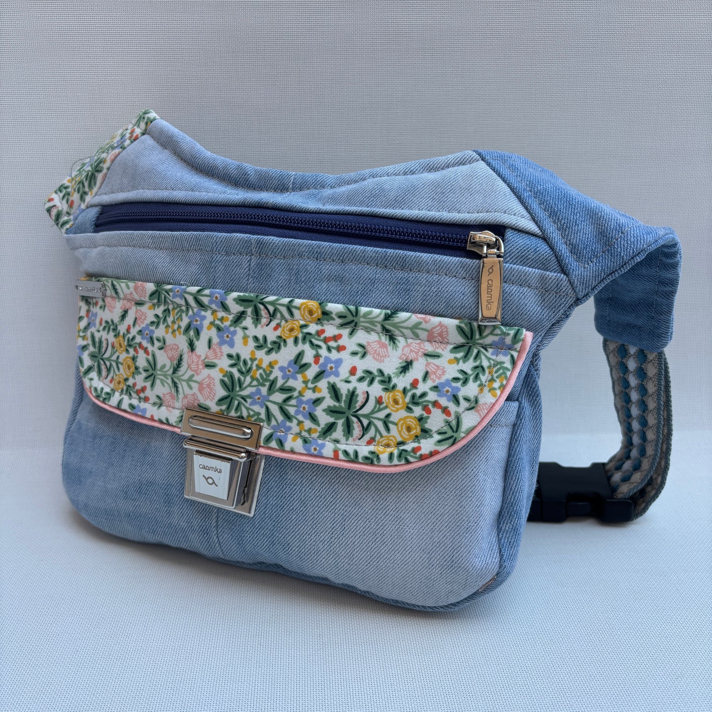 Riñonera ♻️ Jeans Recycled ♻️ Top · Pieza Única Núm. 17826