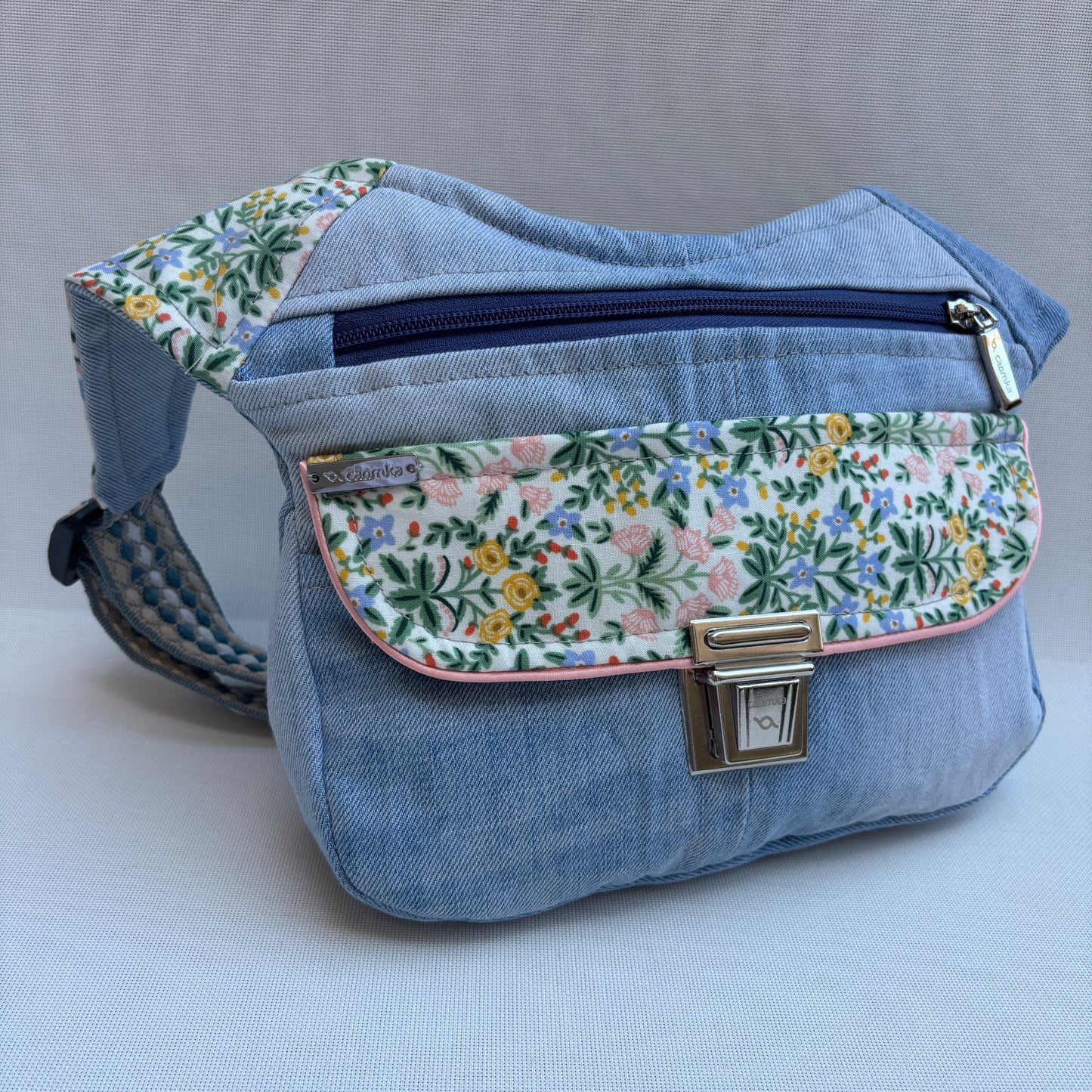 Riñonera ♻️ Jeans Recycled ♻️ Top · Pieza Única Núm. 17826