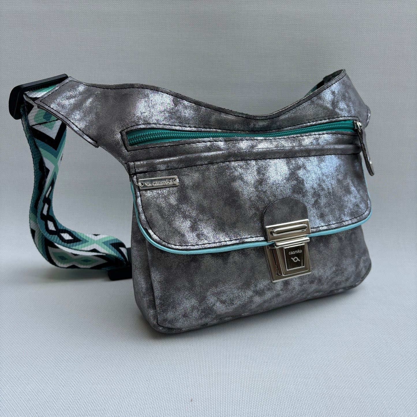 Metal Silver Elegant + Bolsillo trasero · Pieza Única Núm. 16201