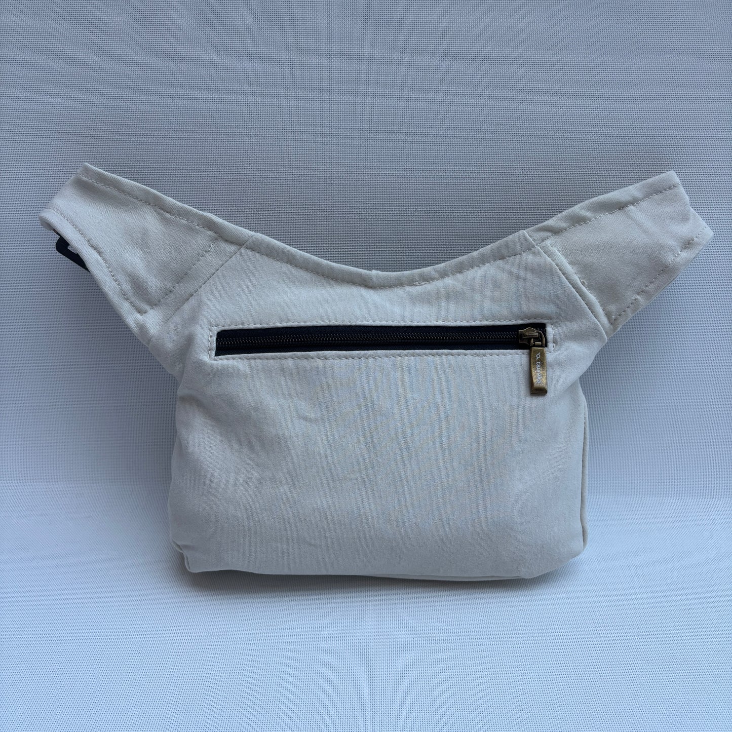 Riñonera ♻️ Jeans Recycled ♻️ + Bolsillo trasero con cremallera · Pieza Única Núm. 17827