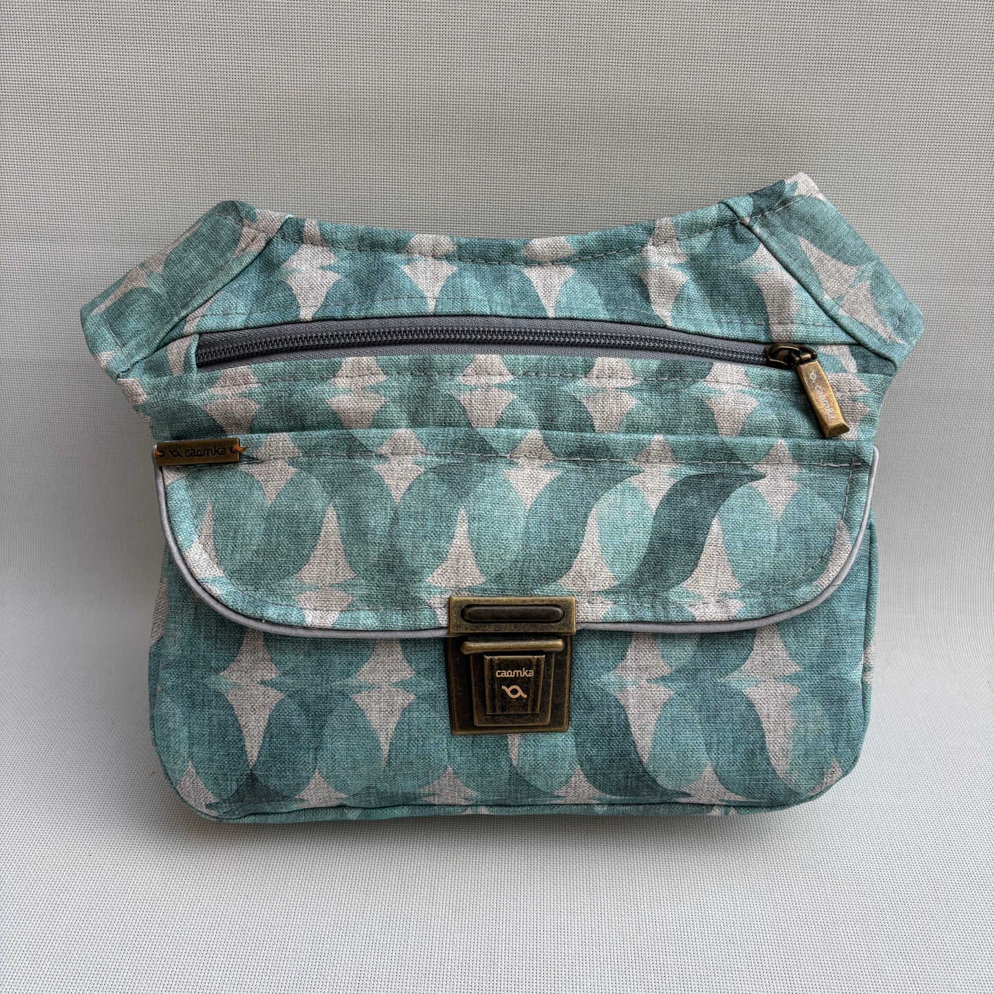 Riñonera "Ocean Waves" · Impermeable · Pieza Única Núm. 18706