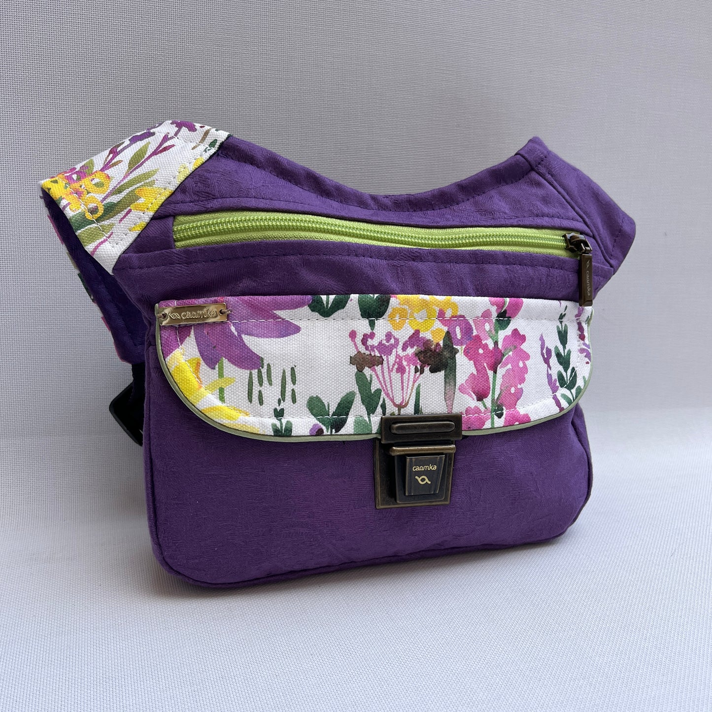 Special Purple Fantasy + Back pocket · Waterproof · Unique Piece No. 13136