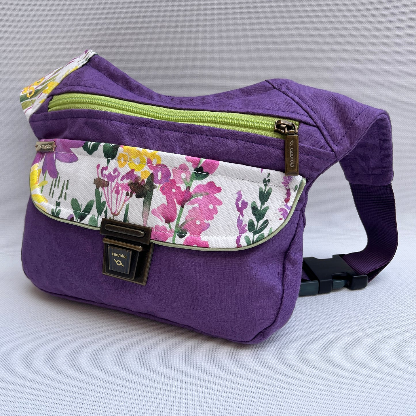 Special Purple Fantasy + Back pocket · Waterproof · Unique Piece No. 13136