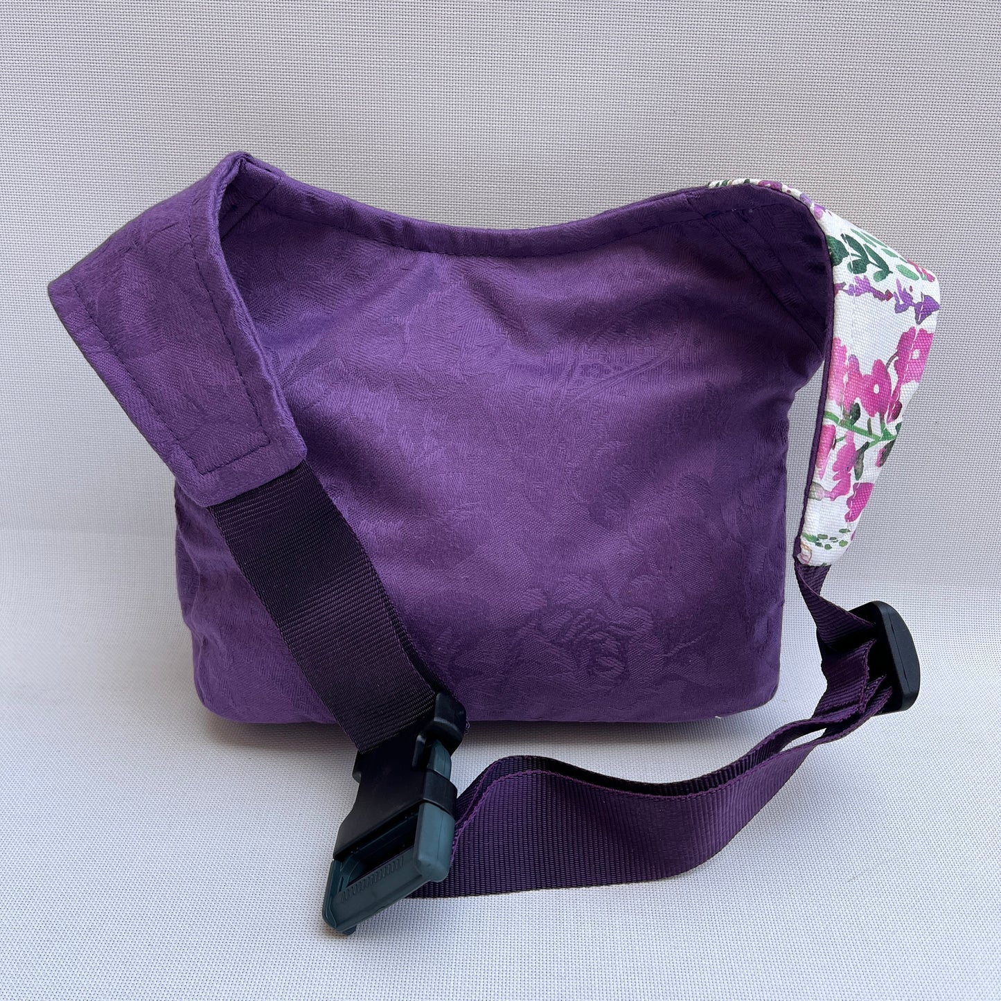 Special Purple Fantasy + Back pocket · Waterproof · Unique Piece No. 13136