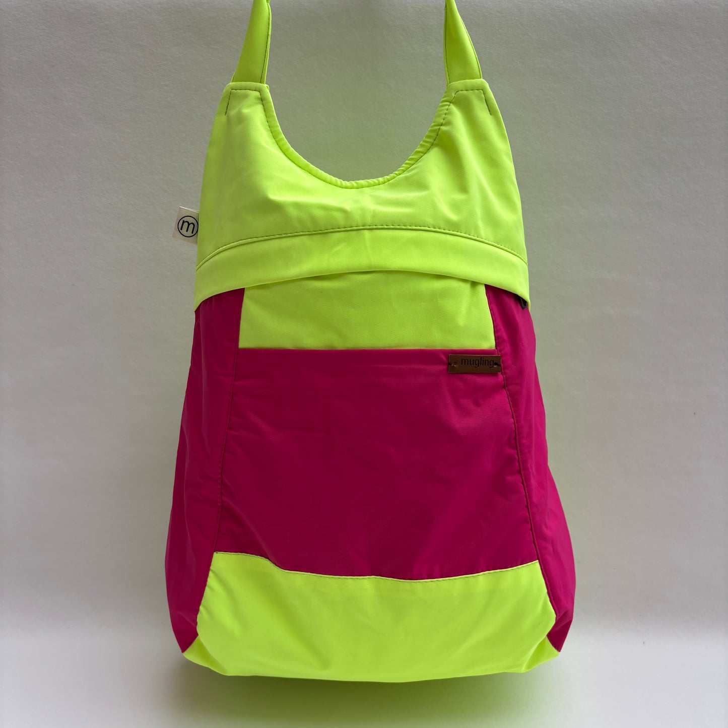 Mochila "Bhaktapur" Verde Fluor + Rosa Fluor · Pieza Exclusiva 19386